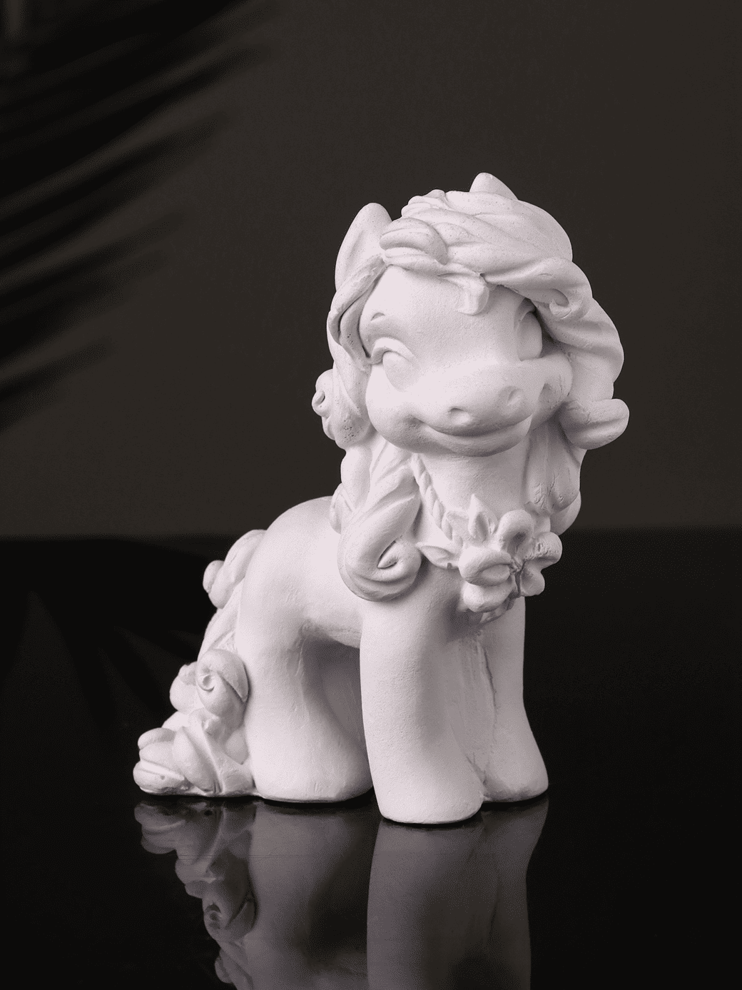 Figurka_gipsovaya_Poni_Krasotka_h10cm_1