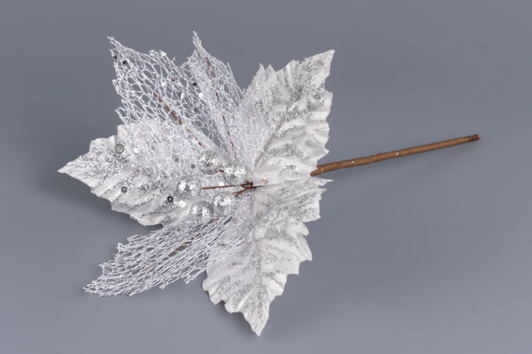 Nabor_ukrasheniy_Puansettia_serebro_28x22sm_2024-0229